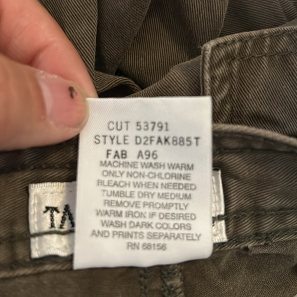 Tapemeasure Women’s Khaki Shorts, size 12 - Picture 7 of 7